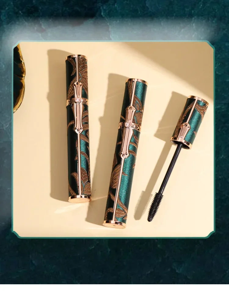 LashLuxe Silk Fiber Mascara – Waterproof, Smudge-Proof & Lengthening